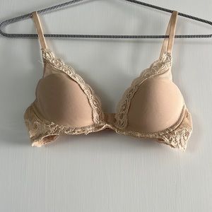 NWOT 32B Natori ‘Plunge’ Beige Bra Lace Detail